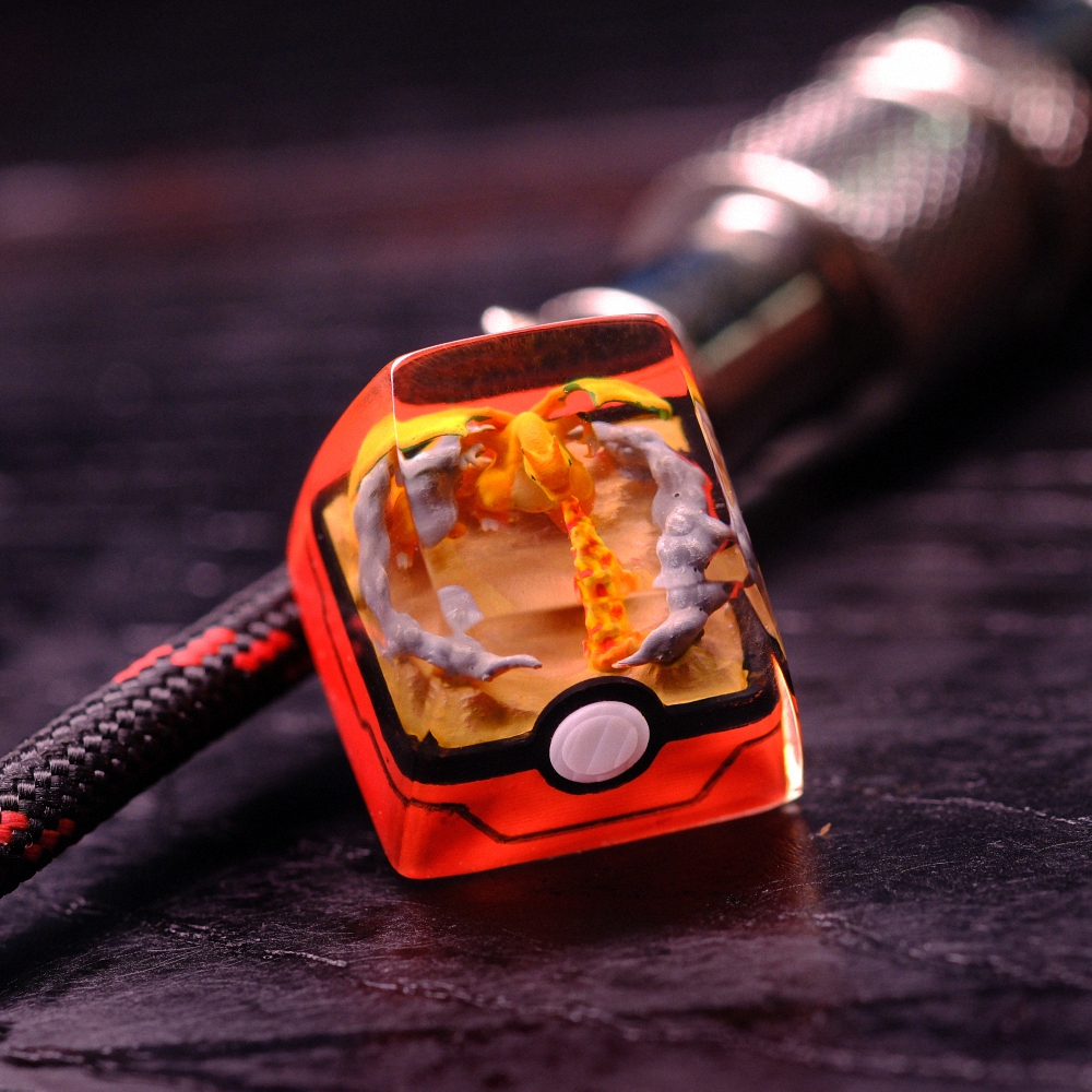 Pokemon - Charizard Artisan Keycap Breakwooden 8