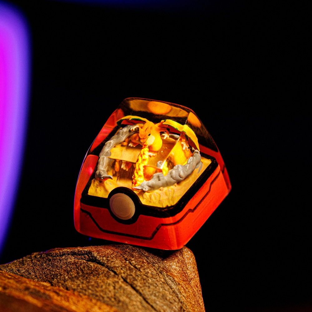 Pokemon - Charizard Artisan Keycap Breakwooden 8