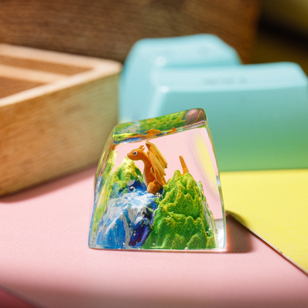 Pokemon - Charizard Artisan Keycap Breakwooden 9