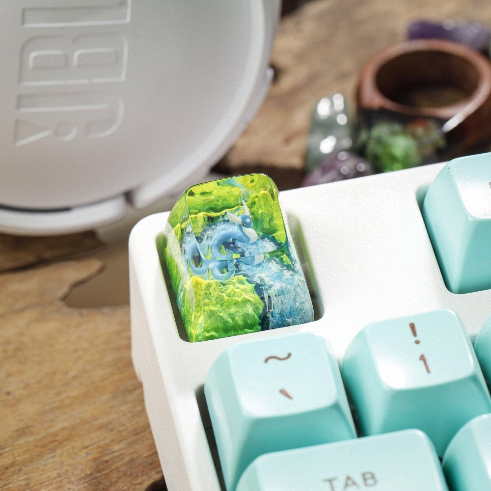Pokemon - Dragonair Artisan Keycap Breakwooden