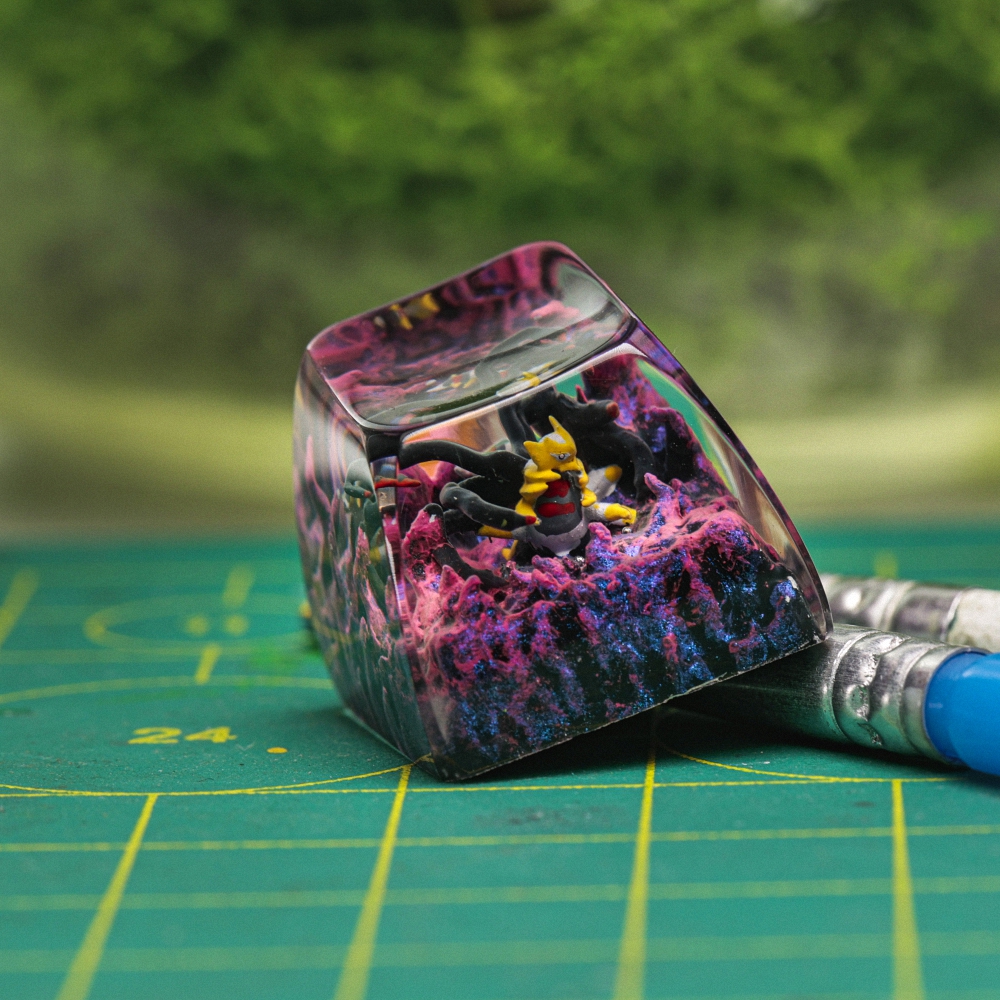 Pokemon - Giratina Artisan Keycap Breakwooden