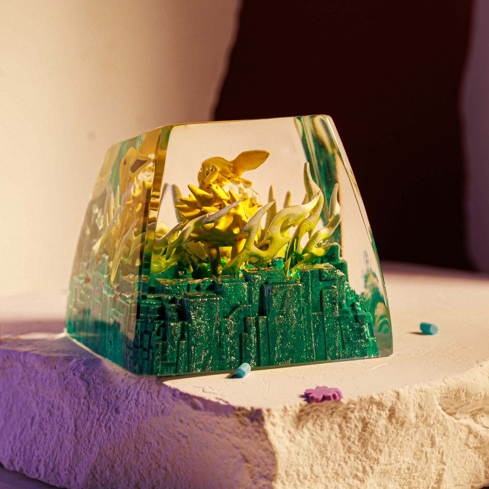 Pokemon - Jolteon Artisan Keycap Breakwooden