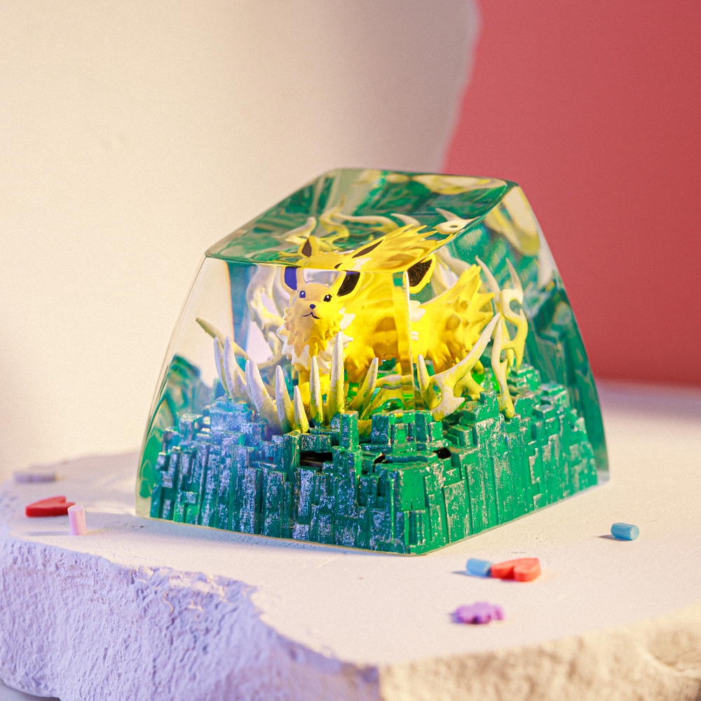 Pokemon - Jolteon Artisan Keycap Breakwooden