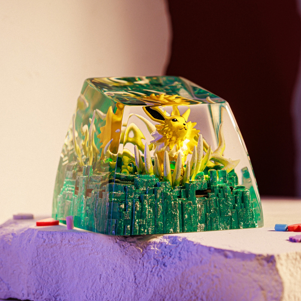 Pokemon - Jolteon Artisan Keycap Breakwooden