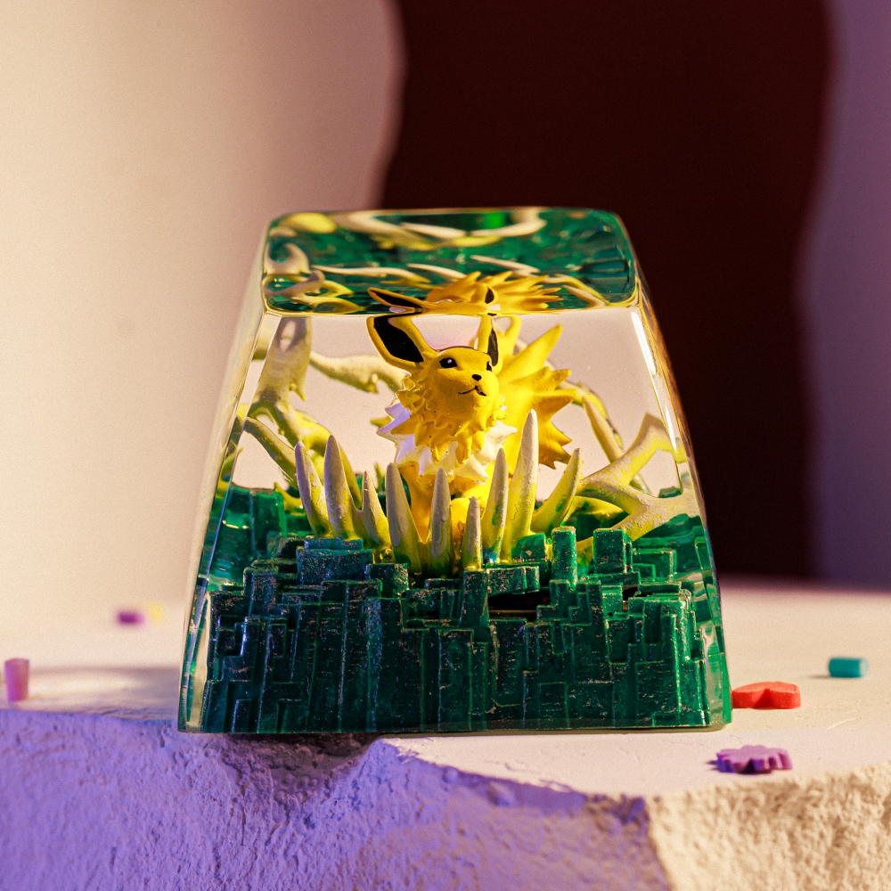 Pokemon - Jolteon Artisan Keycap Breakwooden