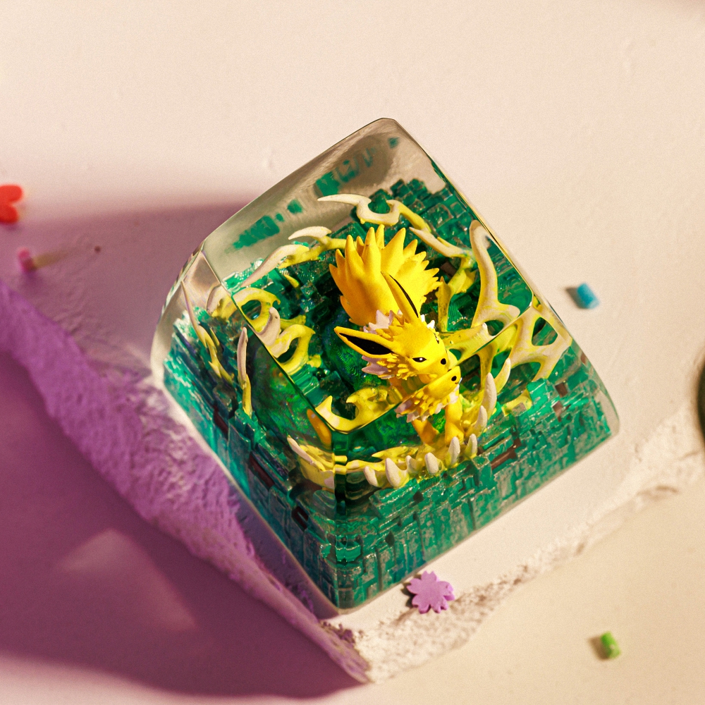 Pokemon - Jolteon Artisan Keycap Breakwooden