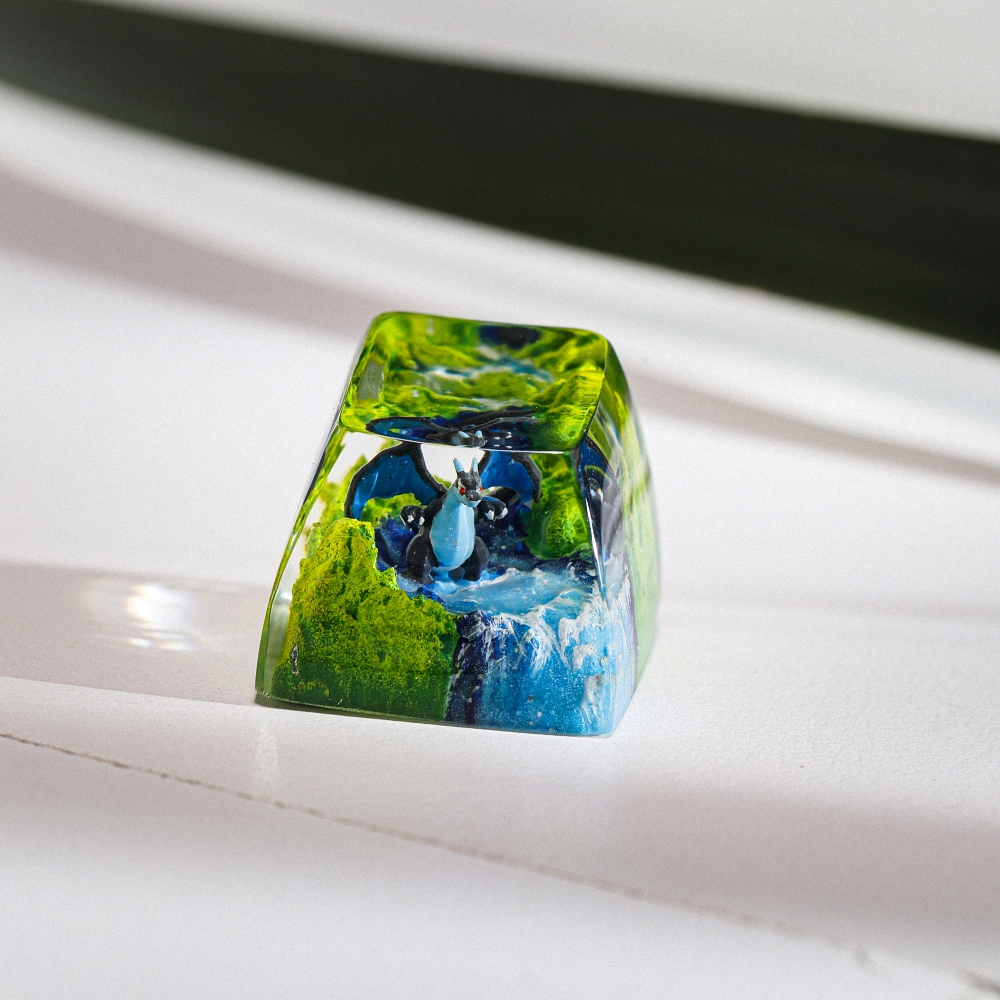Pokemon - Mega Charizard Artisan Keycap Breakwooden