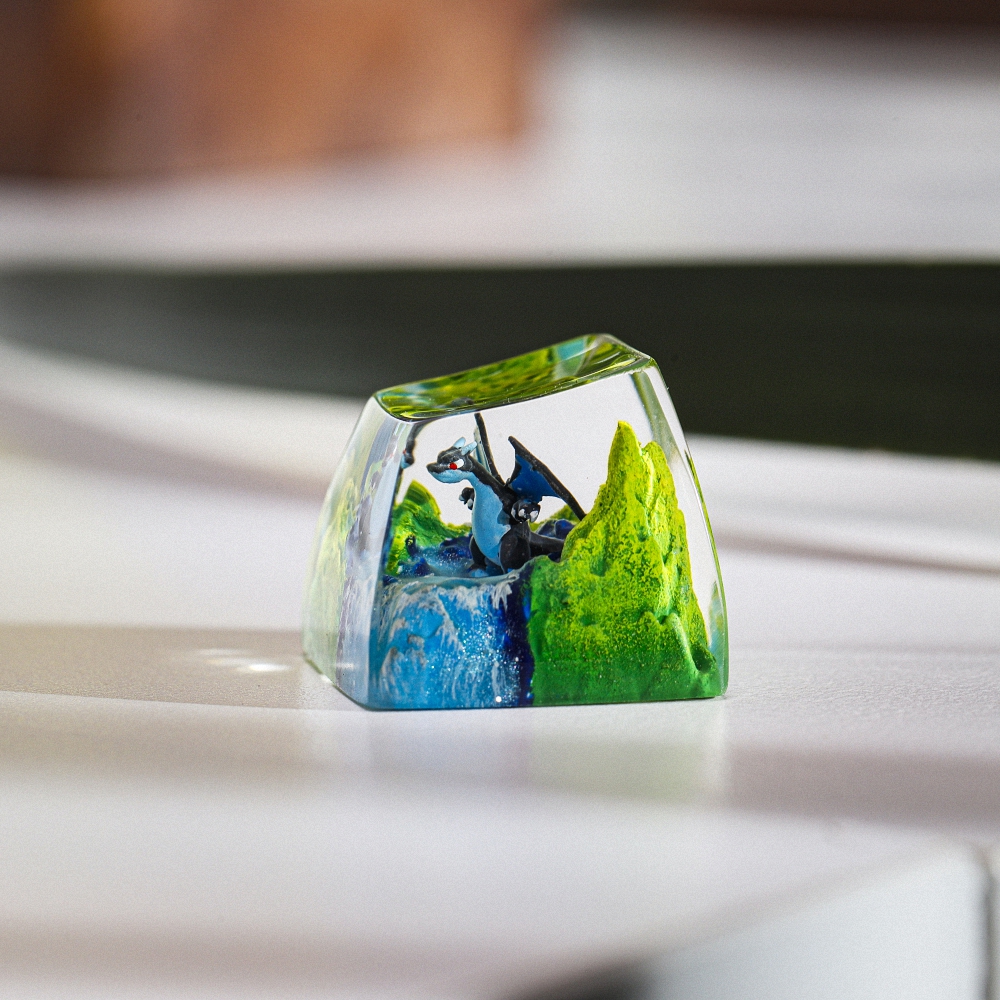 Pokemon - Mega Charizard Artisan Keycap Breakwooden