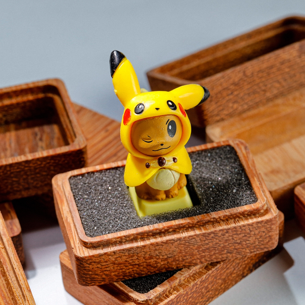 Pokemon - Pikachu Artisan Keycap Breakwooden 2