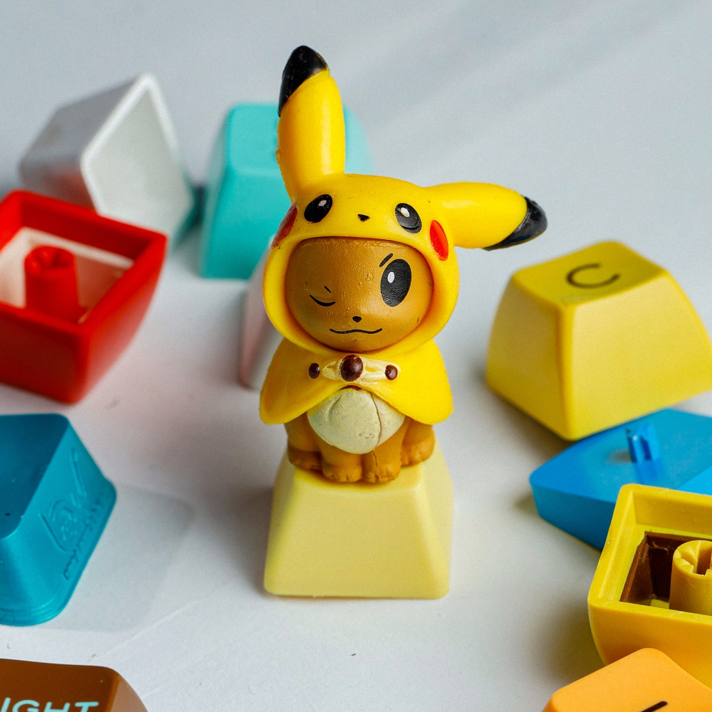 Pokemon - Pikachu Artisan Keycap Breakwooden 2