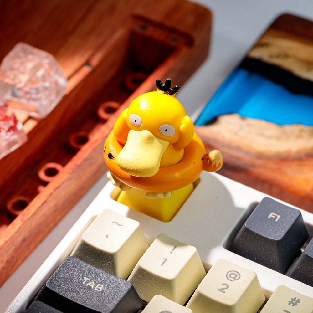 Pokemon - Psyduck Artisan Keycap Breakwooden 2