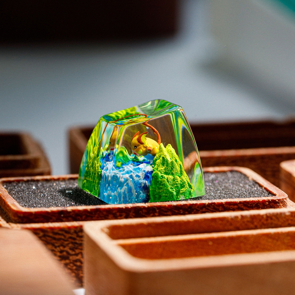 Pokemon - Raichu Artisan Keycap Breakwooden