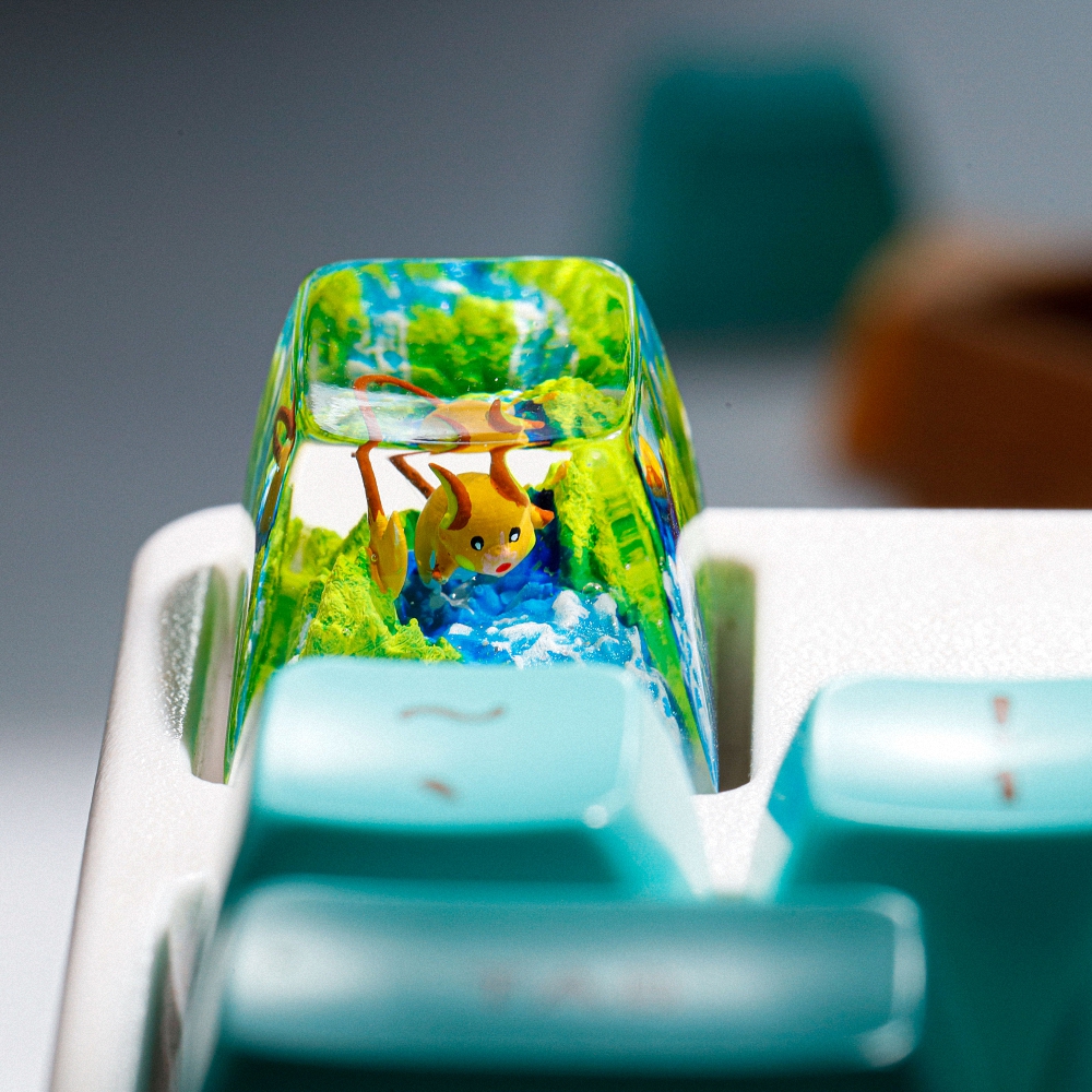 Pokemon - Raichu Artisan Keycap Breakwooden