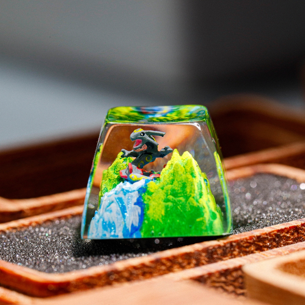 Pokemon - Shiny Rayquaza Artisan Keycap Breakwooden