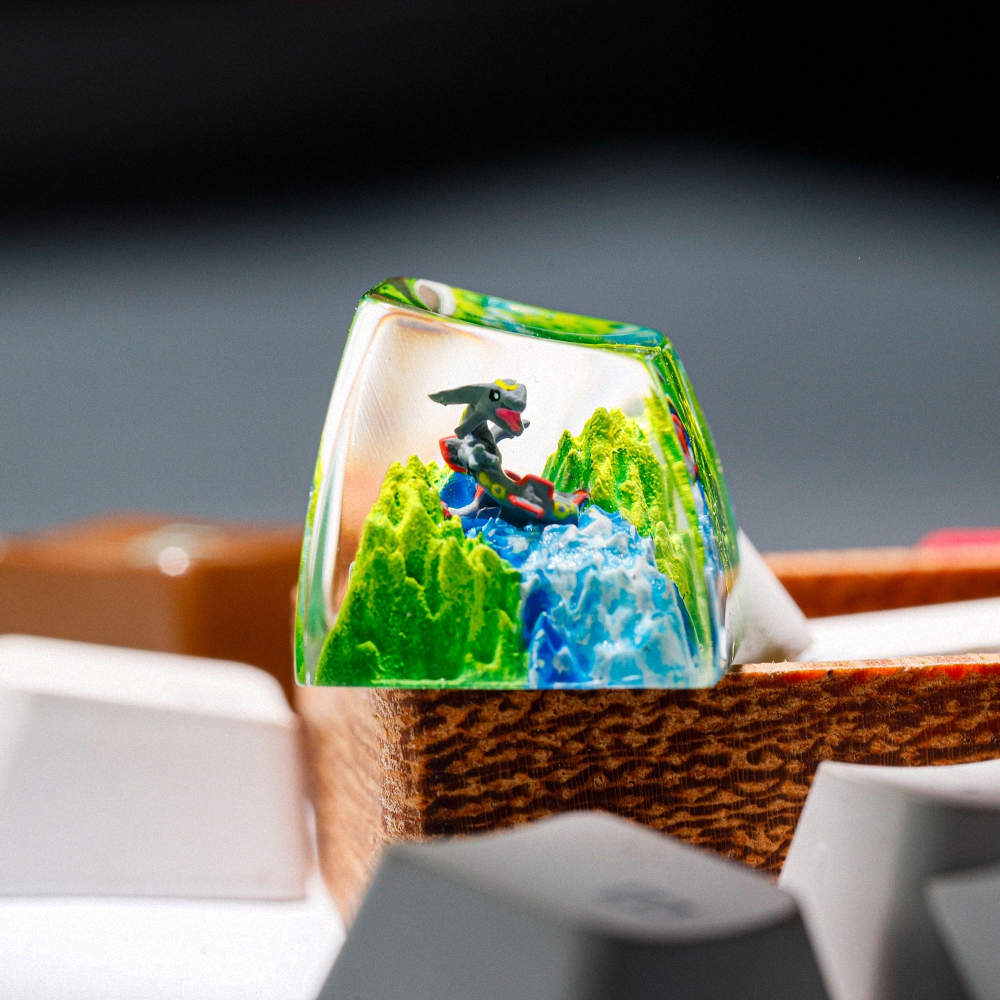 Pokemon - Shiny Rayquaza Artisan Keycap Breakwooden