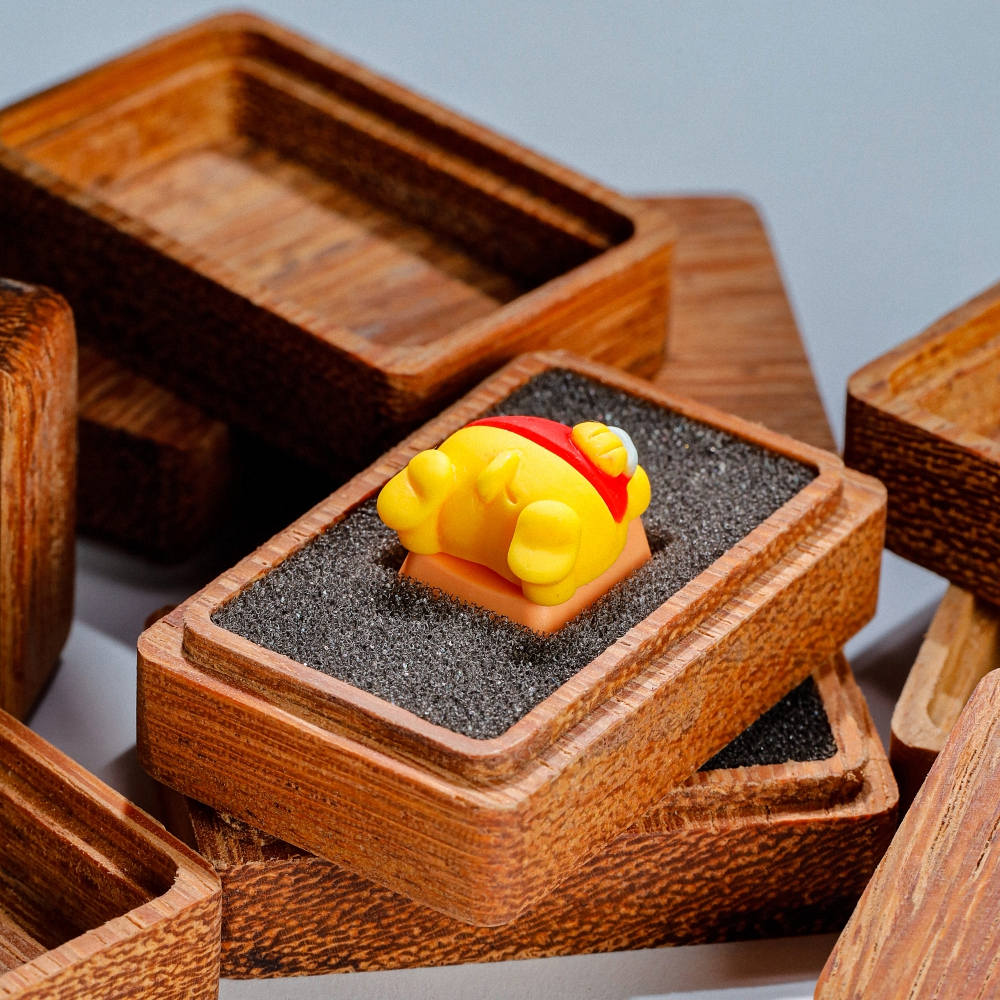 Pooh Bear Artisan Keycap Breakwooden