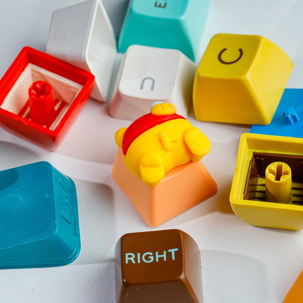 Pooh Bear Artisan Keycap Breakwooden
