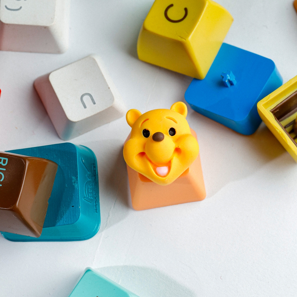 Pooh Bear Artisan Keycap Breakwooden 2