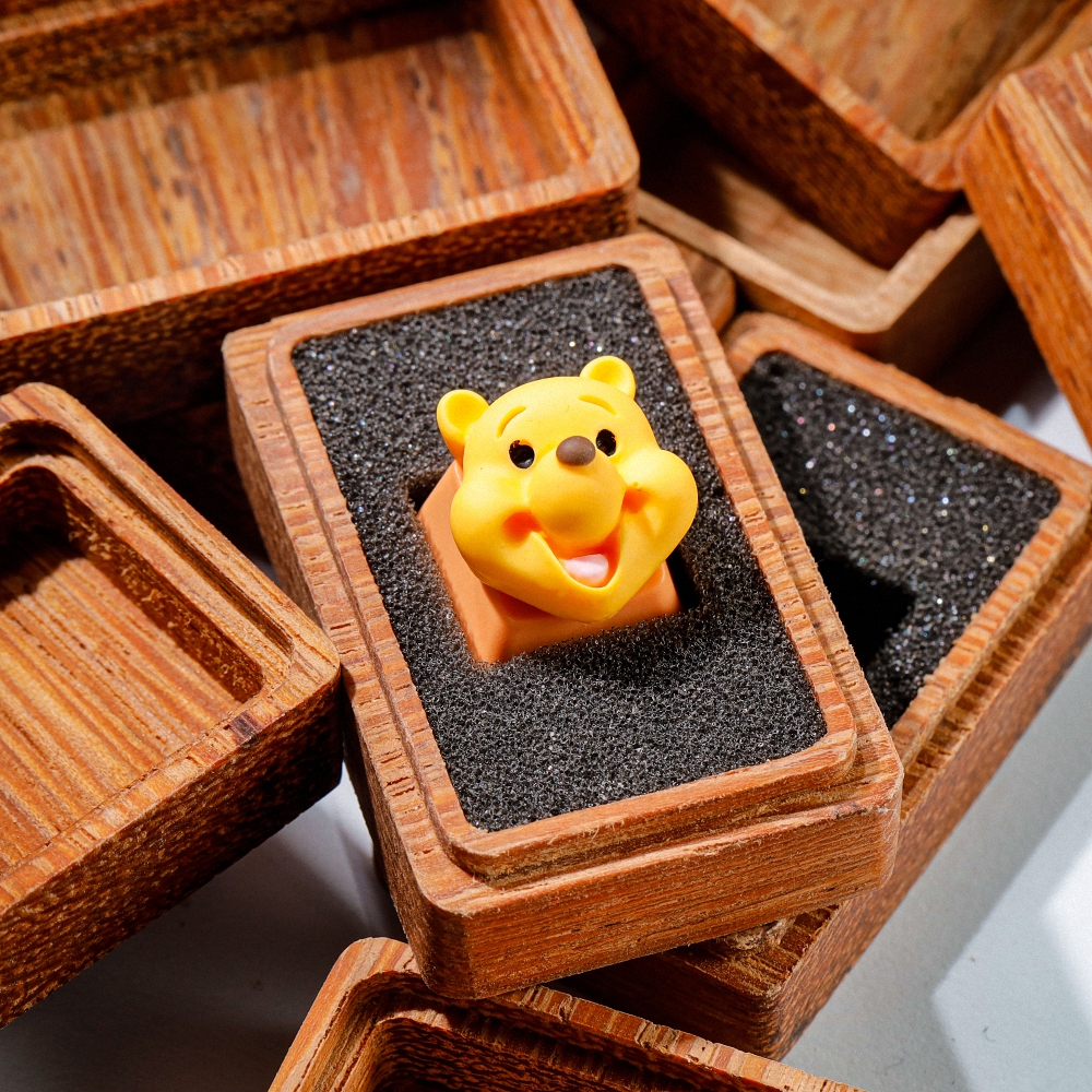 Pooh Bear Artisan Keycap Breakwooden 2