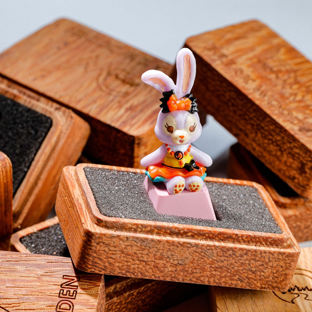 Rabbit Artisan Keycap Breakwooden