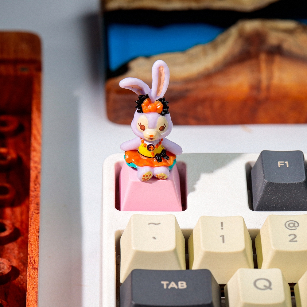 Rabbit Artisan Keycap Breakwooden