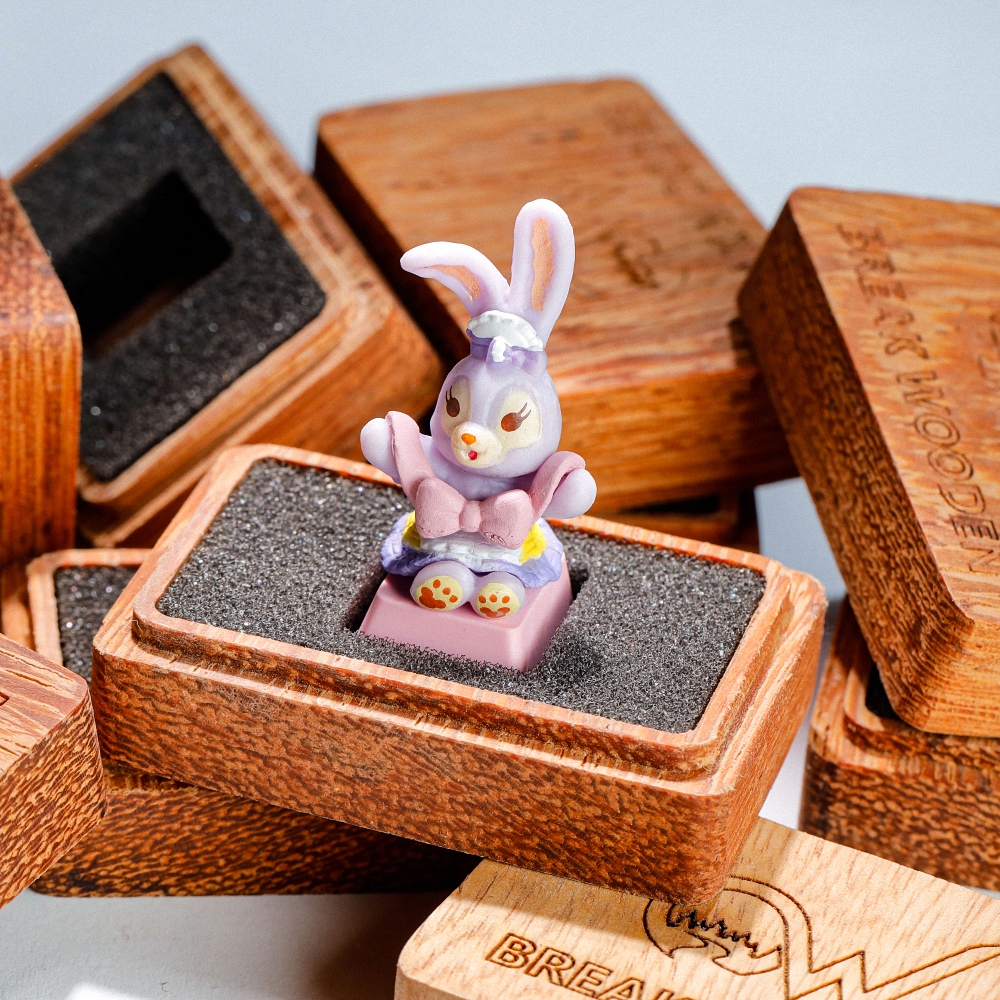 Rabbit Artisan Keycap Breakwooden 3