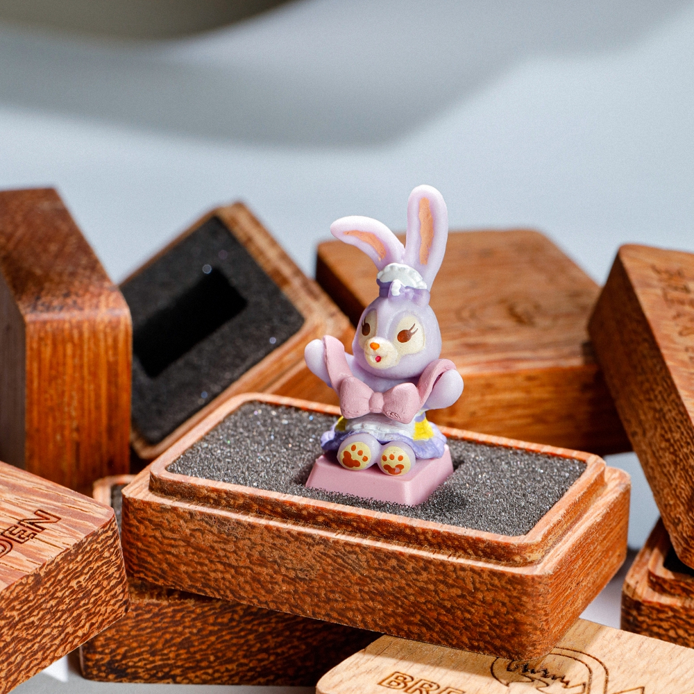 Rabbit Artisan Keycap Breakwooden 3