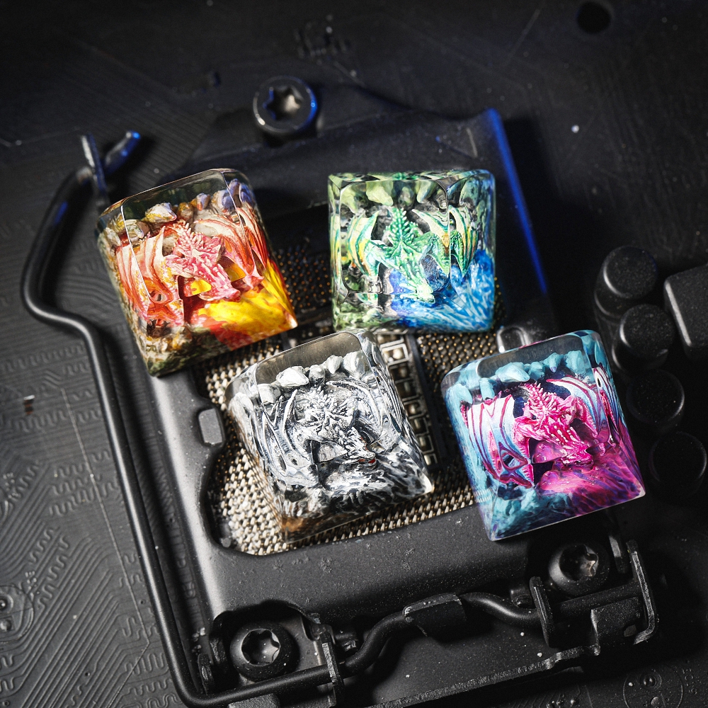 Red Dragon Artisan Keycap Breakwooden 11