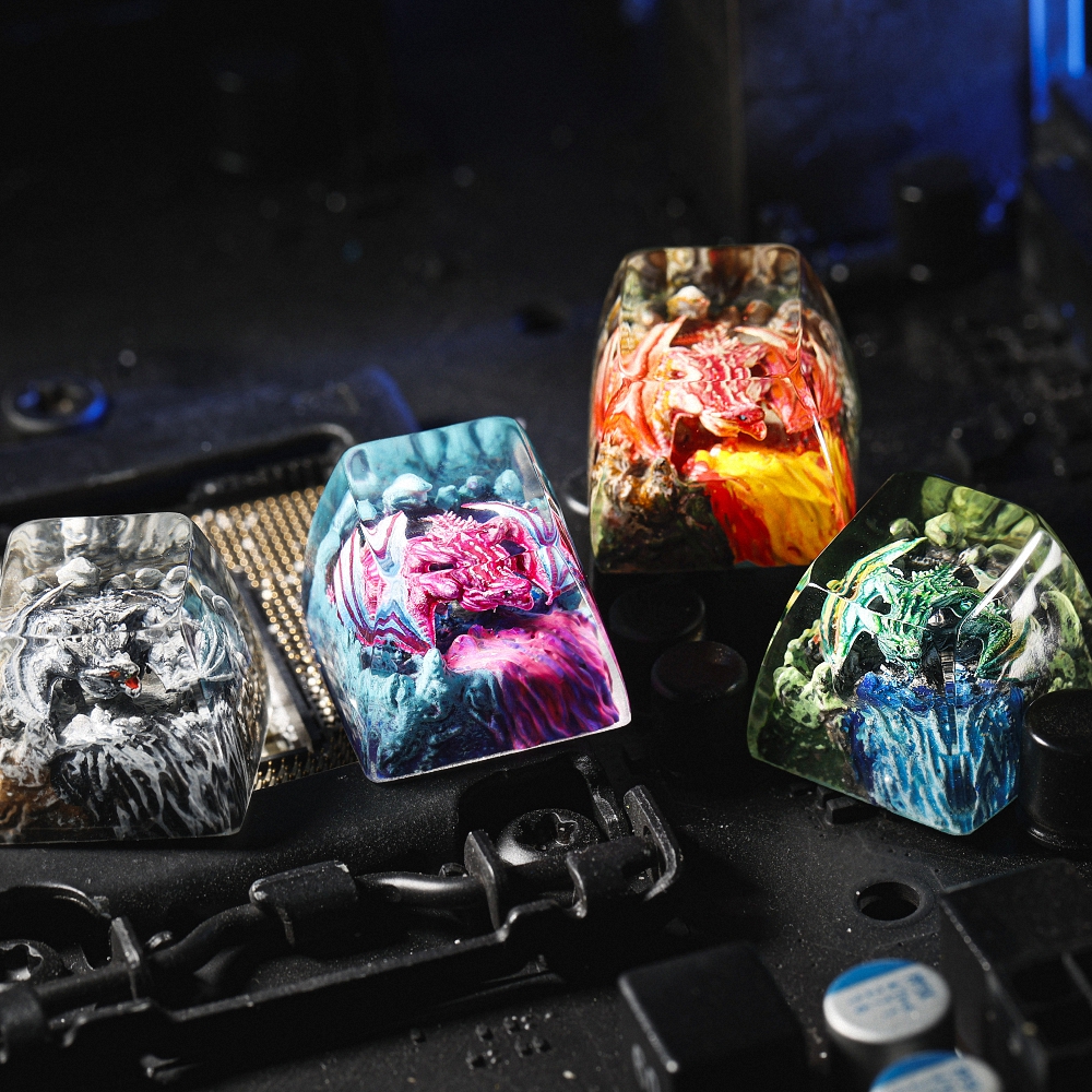 Red Dragon Artisan Keycap Breakwooden 11