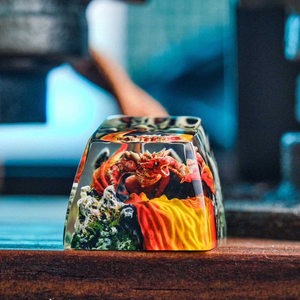 Red Dragon Artisan Keycap Breakwooden 3