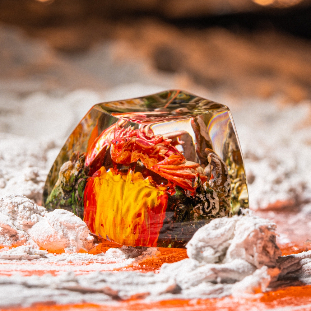 Red Dragon Artisan Keycap Breakwooden 4