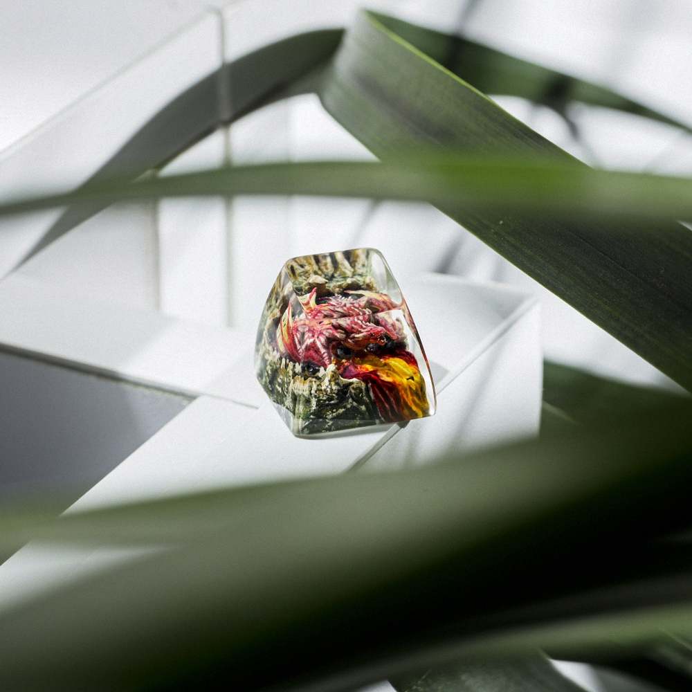 Red Dragon Artisan Keycap Breakwooden 8