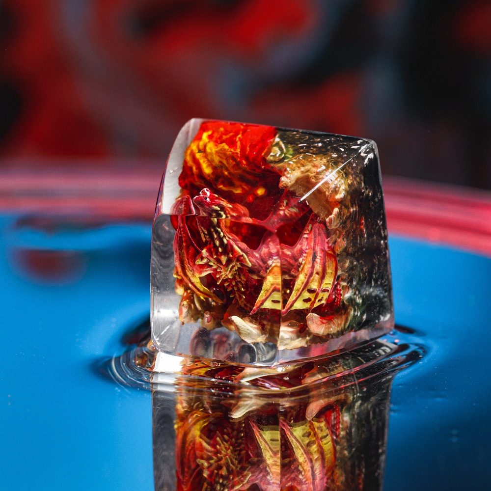 Red Dragon Artisan Keycap Breakwooden 9