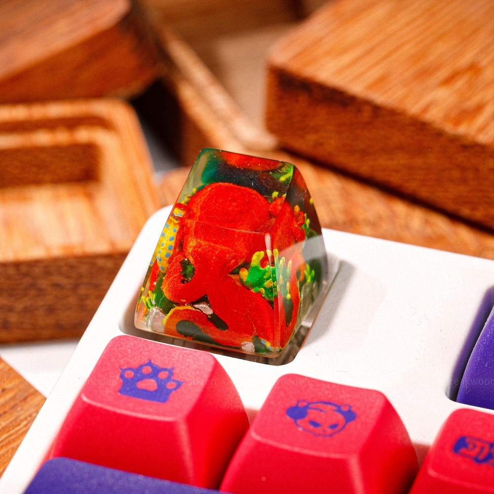 Red Octopus Artisan Keycap Breakwooden 3