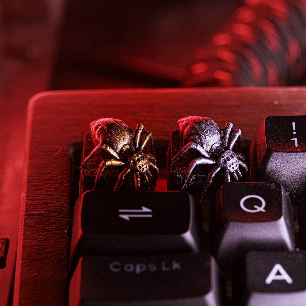 Silver and Gold Spider Artisan Keycap Breakwooden