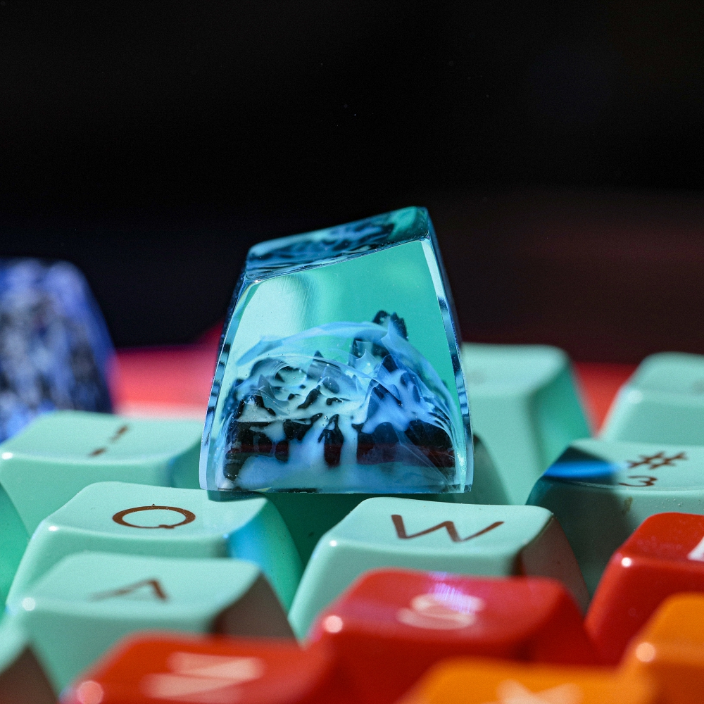 Snowy Mountain Artisan Keycap Breakwooden