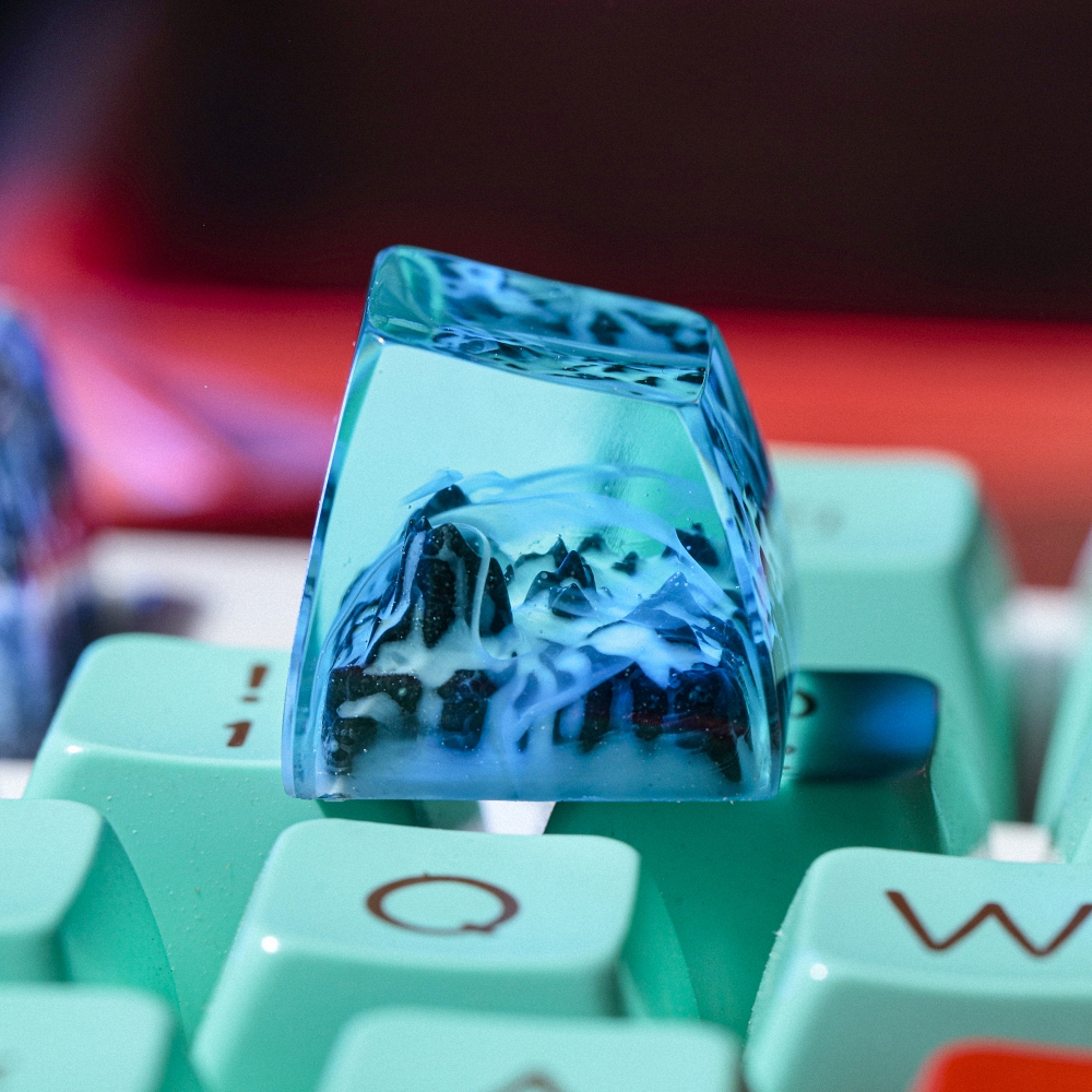 Snowy Mountain Artisan Keycap Breakwooden