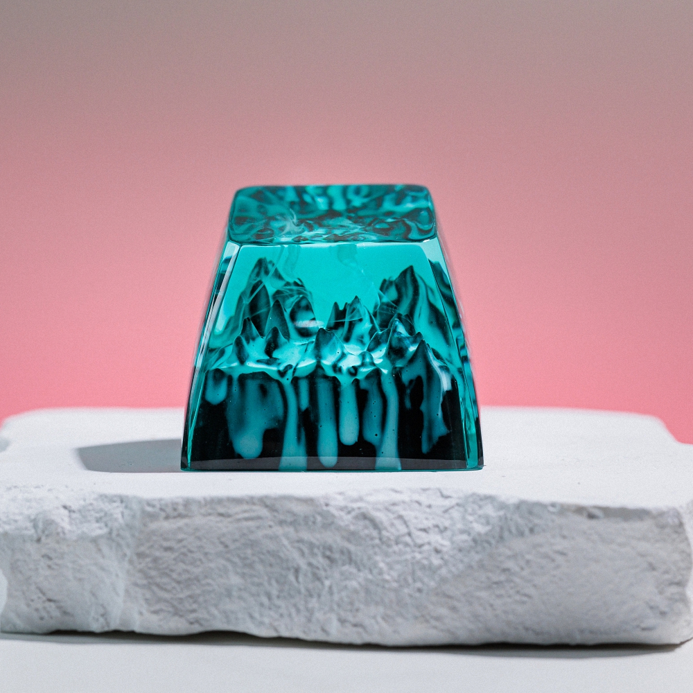 Snowy Mountain Artisan Keycap Breakwooden 2