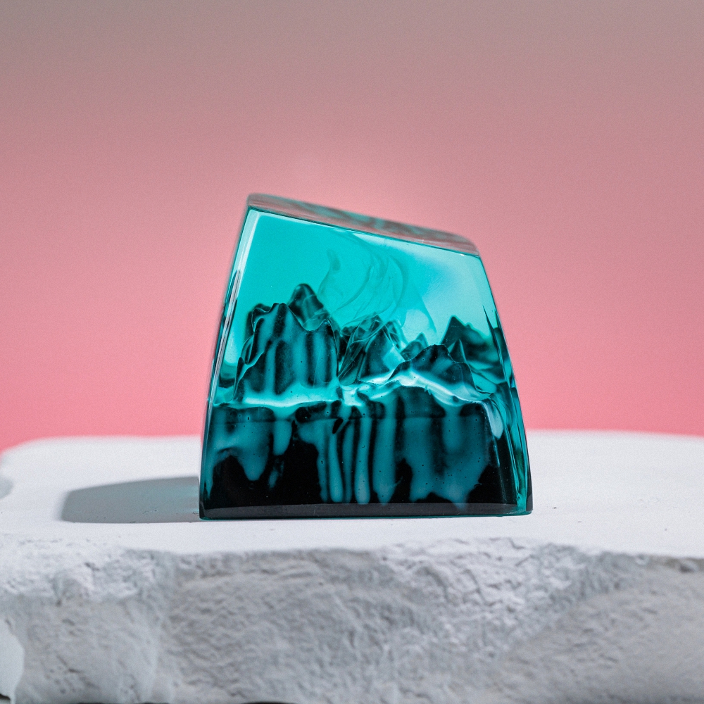 Snowy Mountain Artisan Keycap Breakwooden 2