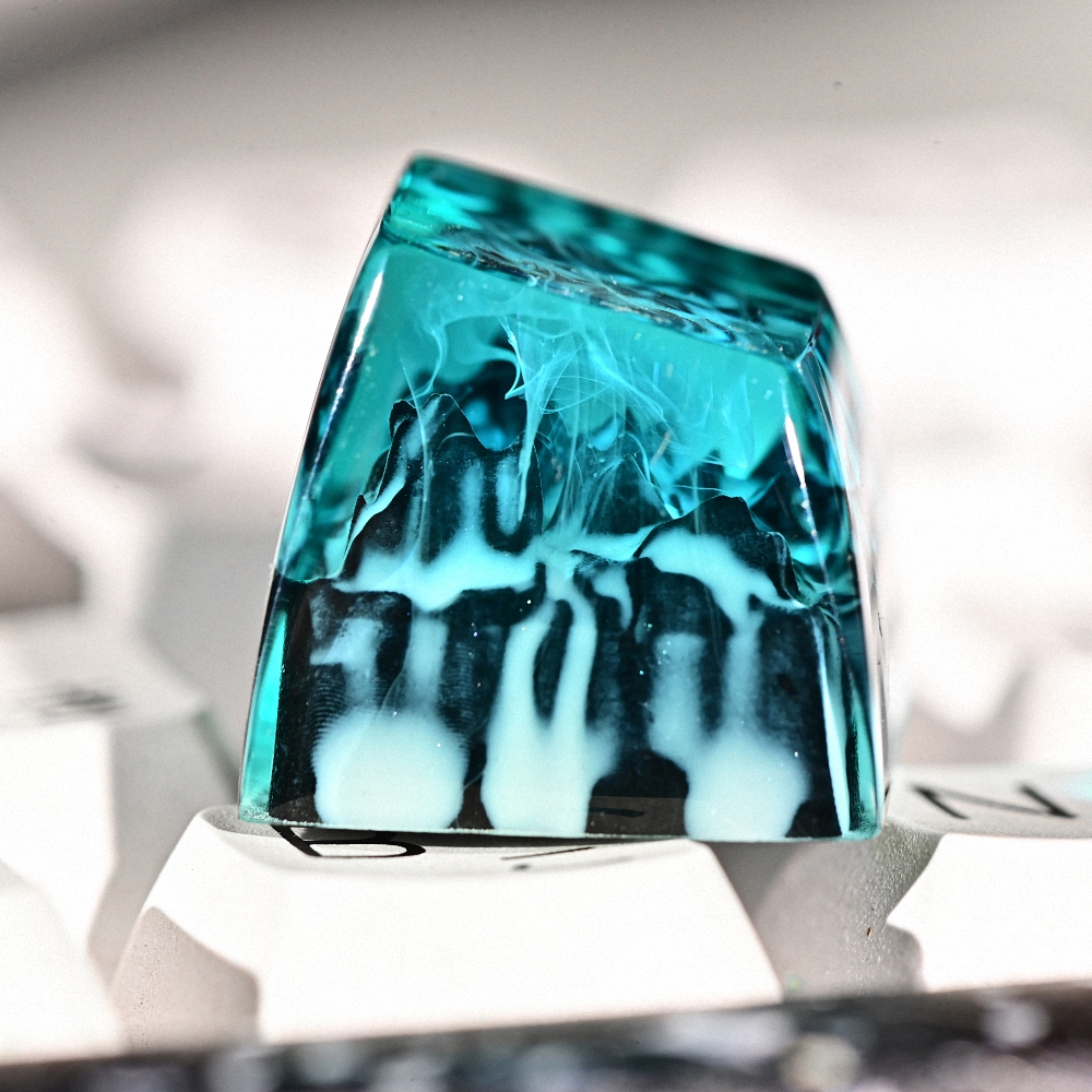 Snowy Mountain Artisan Keycap Breakwooden 2