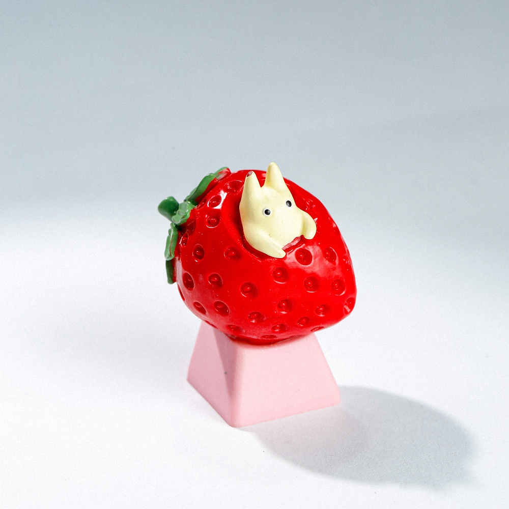 Strawberry Artisan Keycap Breakwooden 2