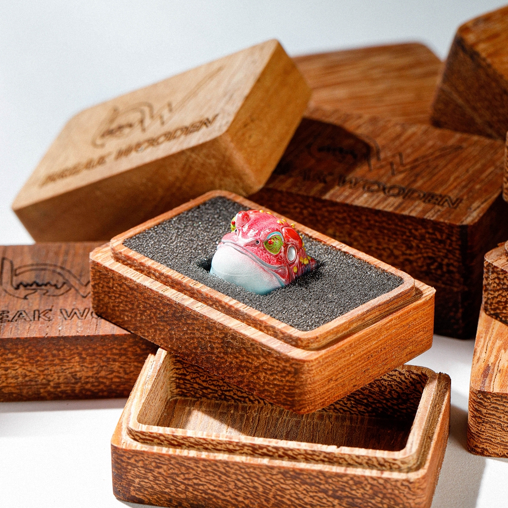 Toad Artisan Keycap Breakwooden 2
