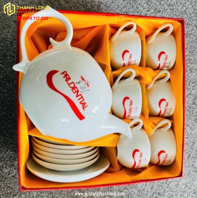 Bộ ấm chén sứ cao cấp - Quà tặng siêu ý nghĩa cho Tết 2025