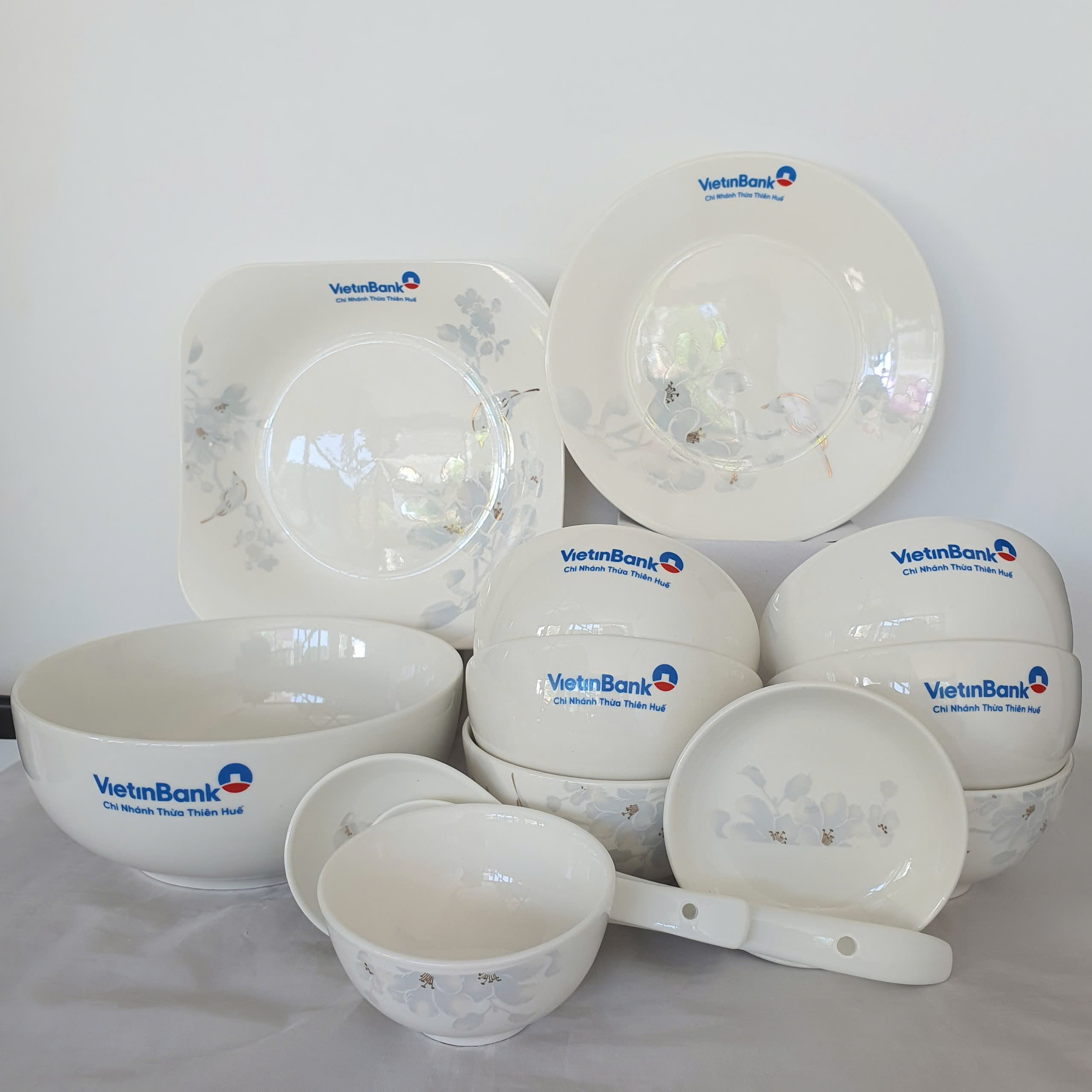 Kích hoạt bật  Mí 10 Quà tặng Cuối Năm Độc Đáo, Nhanh chóng  yêu chiều Người Nhận!