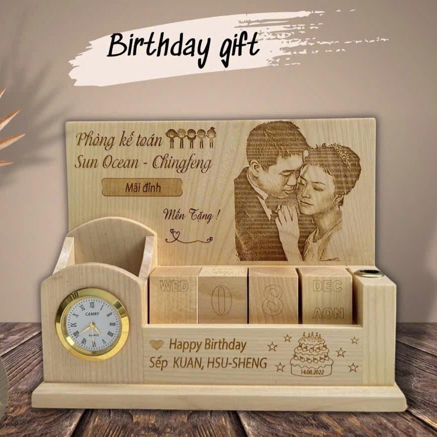 Quà gỗ để bàn khắc hình ảnh