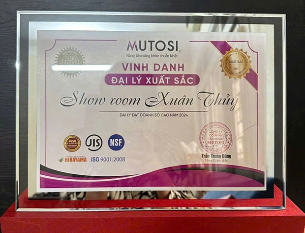 Bảng vinh danh thủy tinh