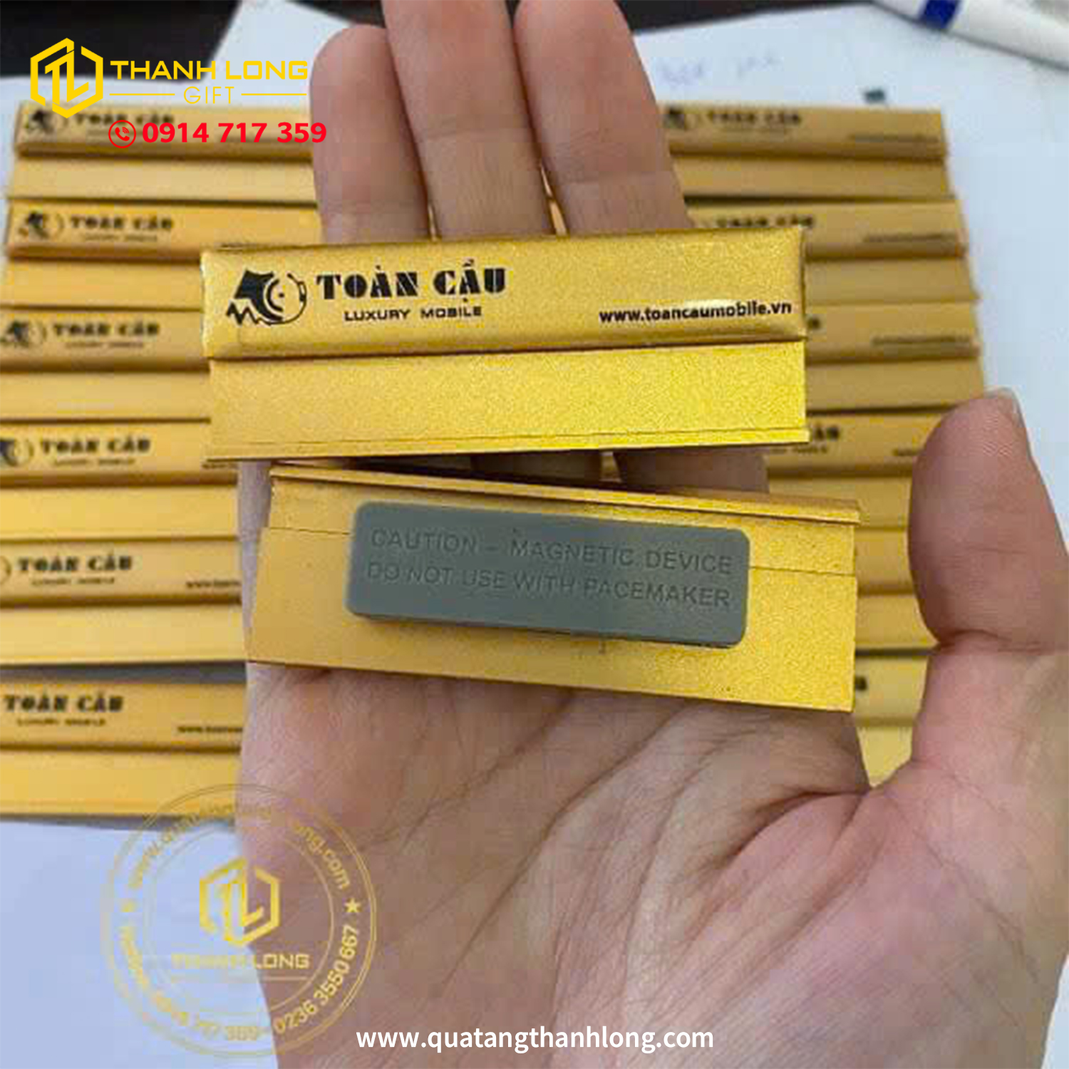 Bảng Tên Nhân Viên Giá Rẻ - Thiết Kế Theo Yêu Cầu Từ Quà Tặng Thanh Long