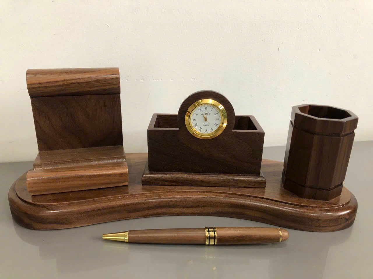 Quà gỗ để bàn cao cấp