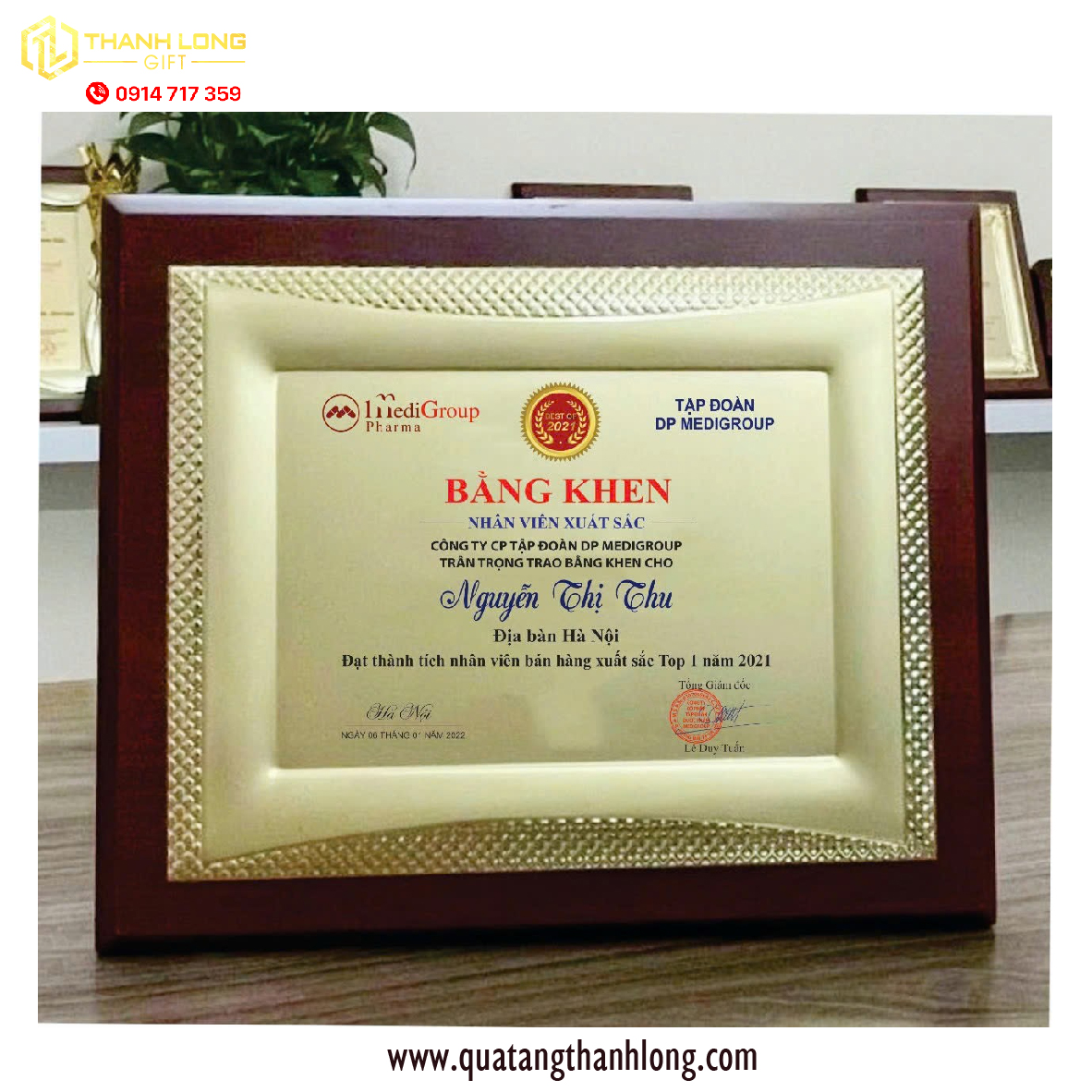 Bảng vinh danh vàng cao cấp