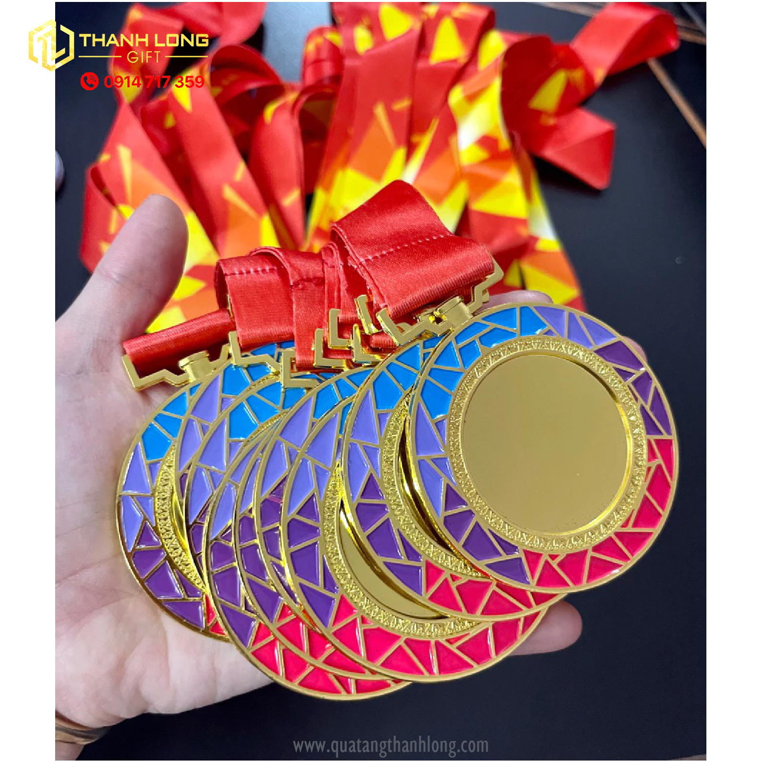 Huy chương 7 màu trao giải, vinh danh, quà tặng